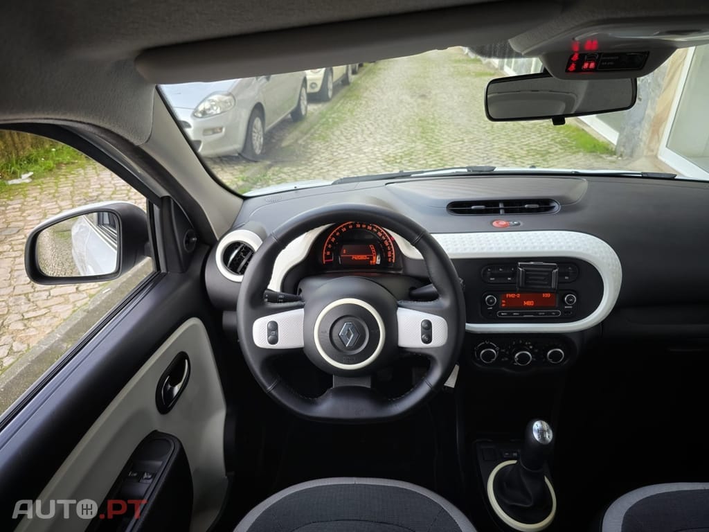Renault Twingo SCe 70 S&S Cosmic
