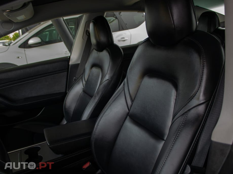 Tesla Model 3 Standard Range Plus RWD