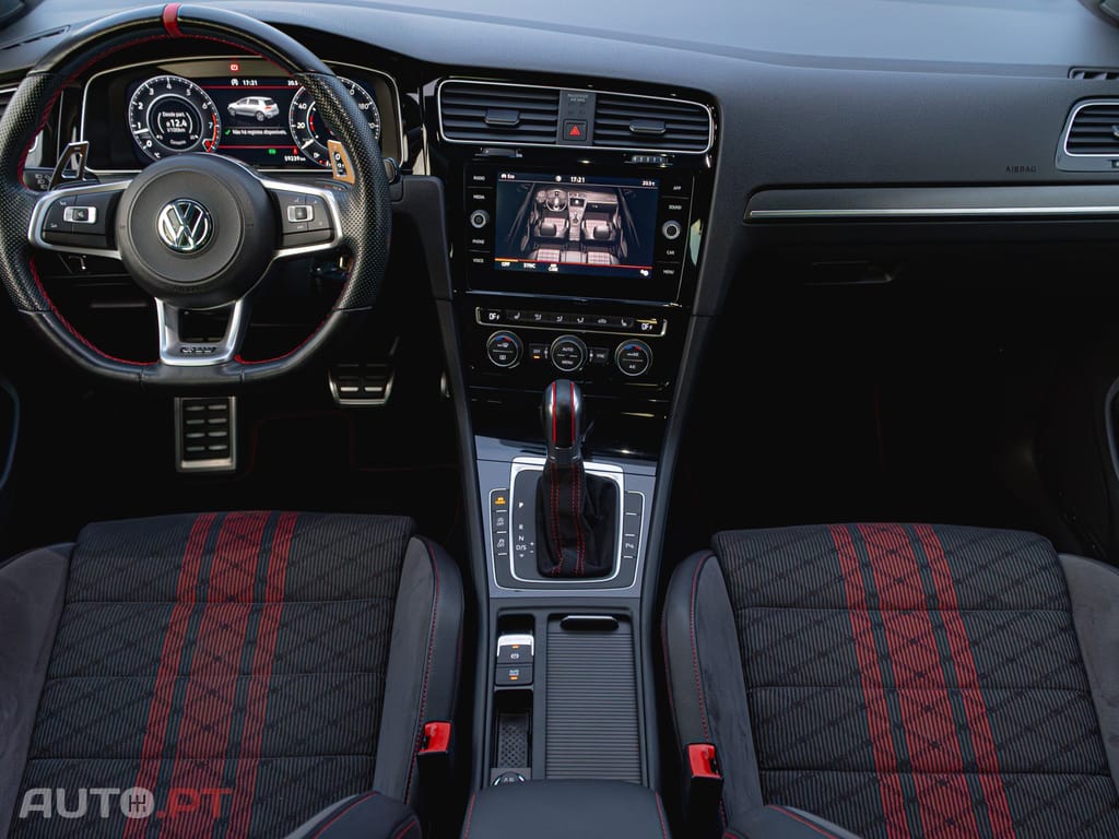 Volkswagen Golf 2.0 TSI TCR DSG