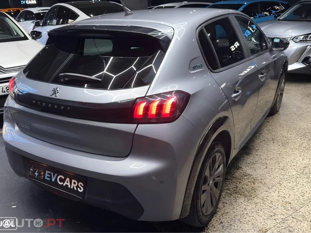 Peugeot E-208 Active Pack