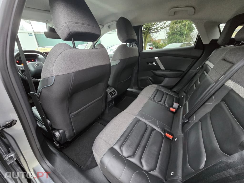 Citroen C4 1.2 PureTech Shine Pack EAT8