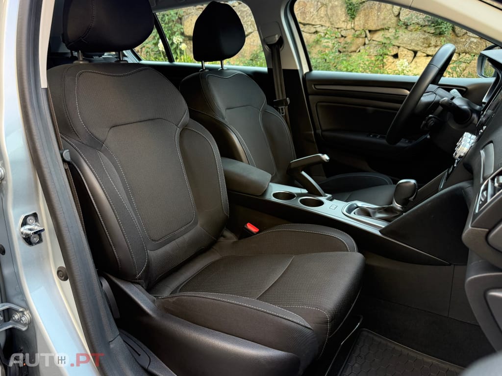 Renault Mégane Sport Tourer 1.5 Blue dCi Limited EDC