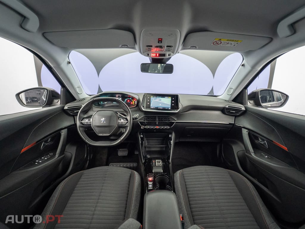 Peugeot E-2008 50 kWh Active Pack