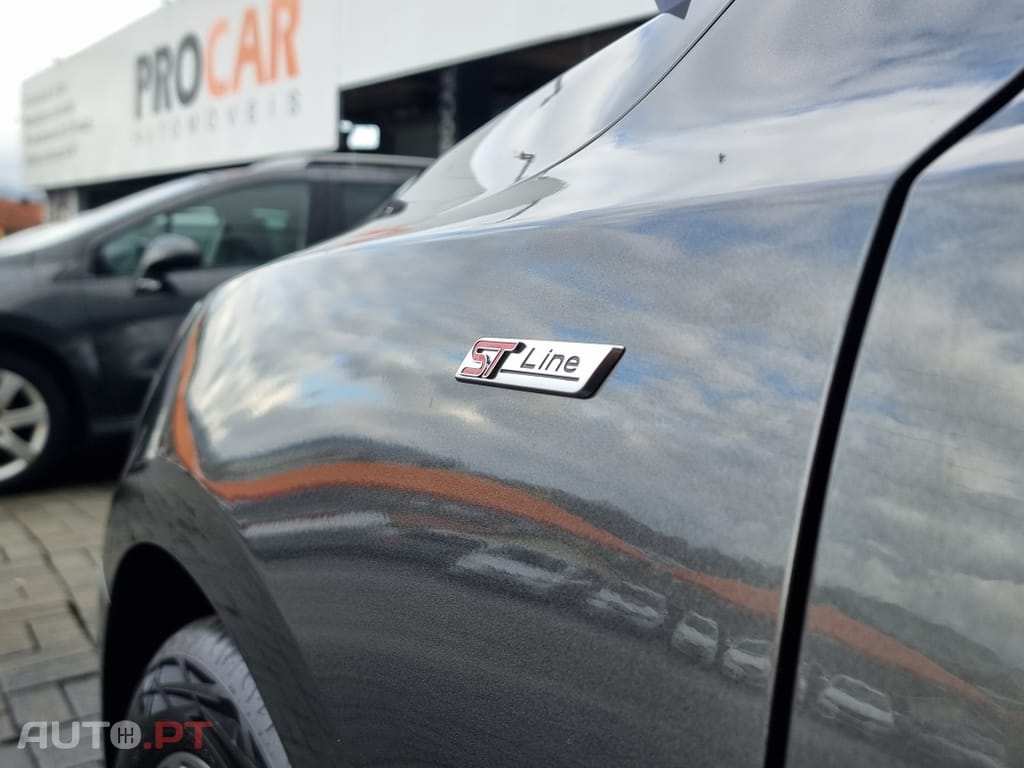 Ford Focus 1.0 EcoBoost MHEV ST-Line