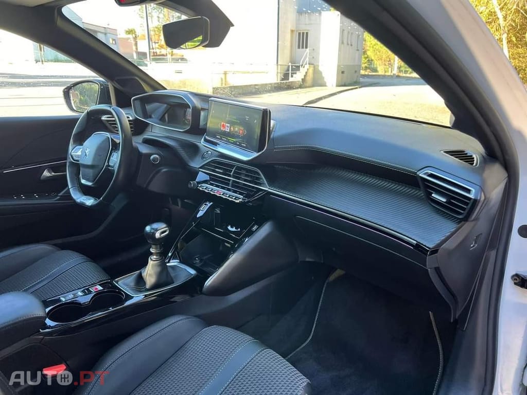 Peugeot 208 1.2 PureTech GT Line