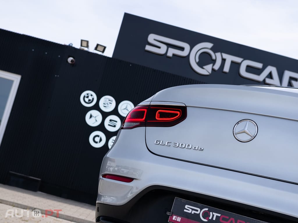 Mercedes-Benz GLC 300 de Coupe 4Matic 9G-TRONIC AMG Line