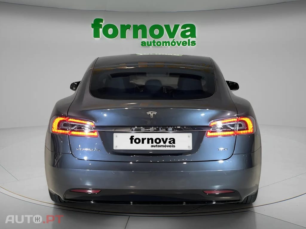 Tesla Model S 75D