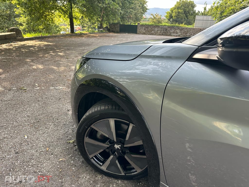 Peugeot E-208 50 kWh GT Pack