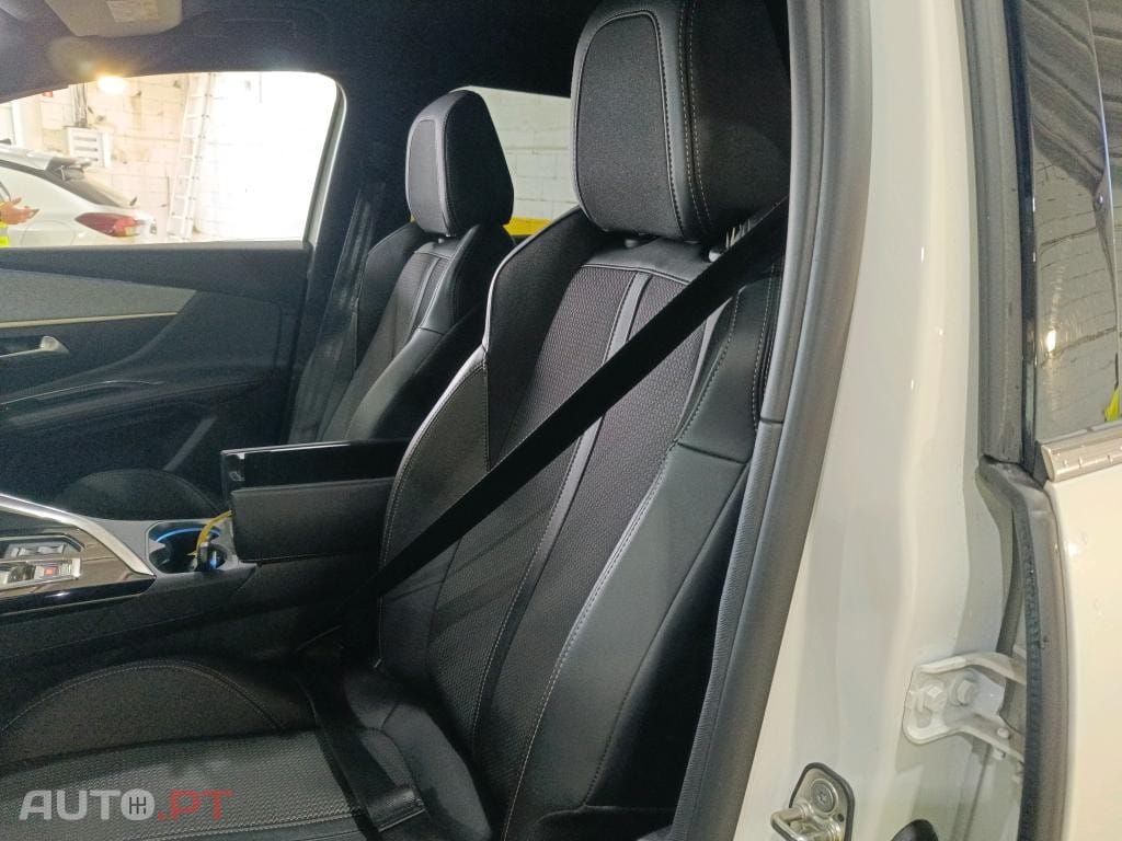 Peugeot 3008 1.5 BlueHDi GT EAT8