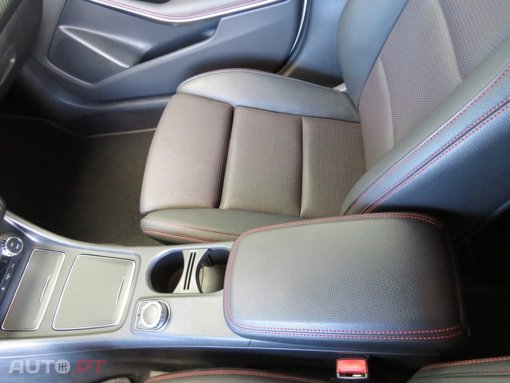 Mercedes-Benz A 180 d AMG Line Aut.