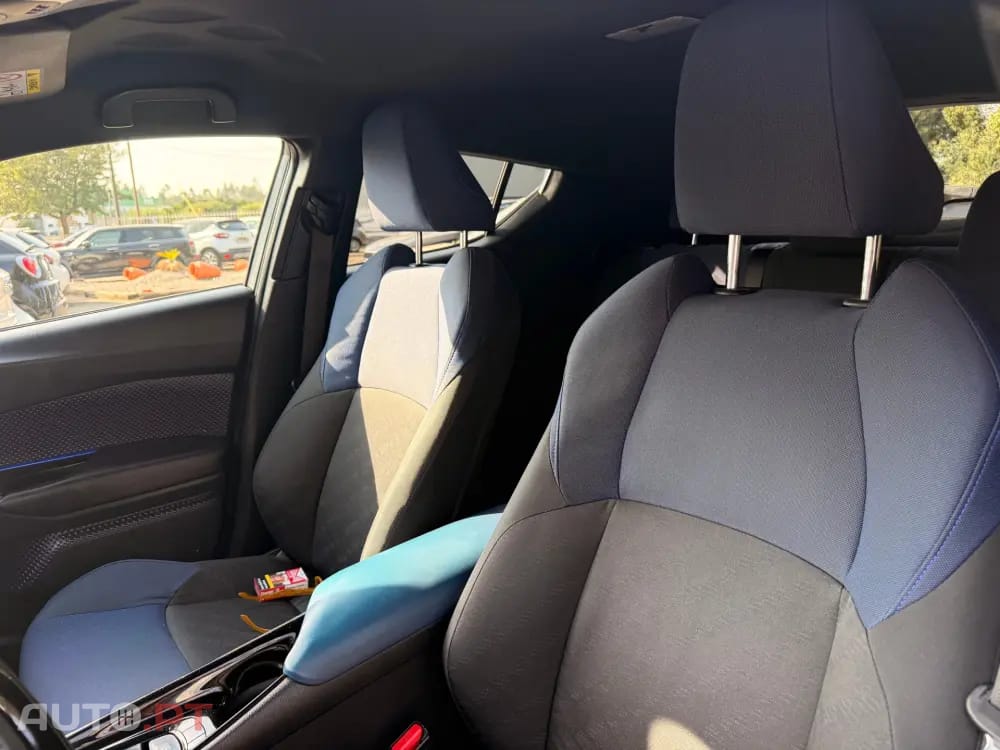 Toyota C-HR 1.8 Hybrid Exclusive