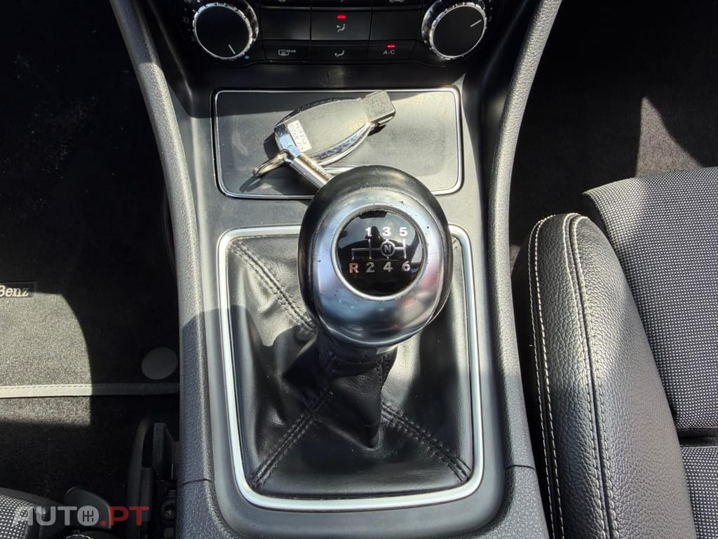 Mercedes-Benz A 180 d AMG Line
