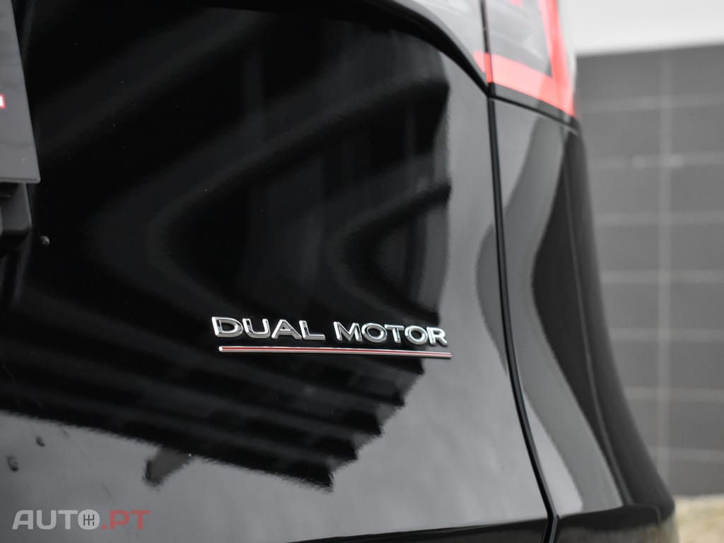 Tesla Model Y Performance Tração Integral