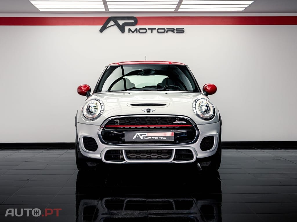 MINI Cooper John Cooper Works