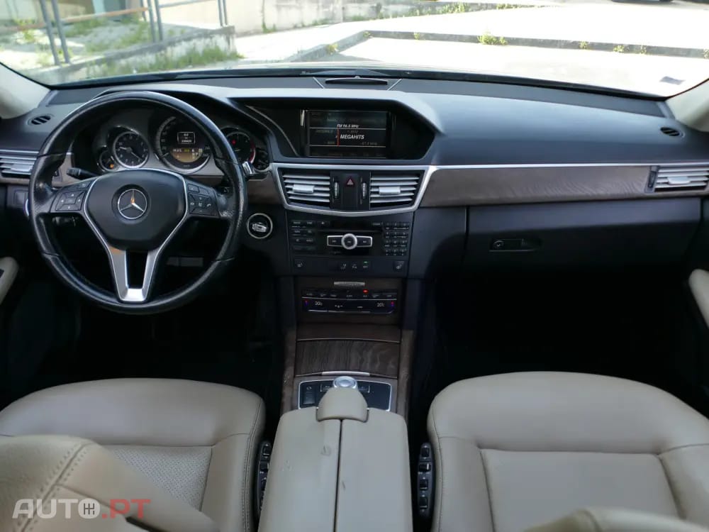 Mercedes-Benz E 220 CDi Avantgarde BE Auto.