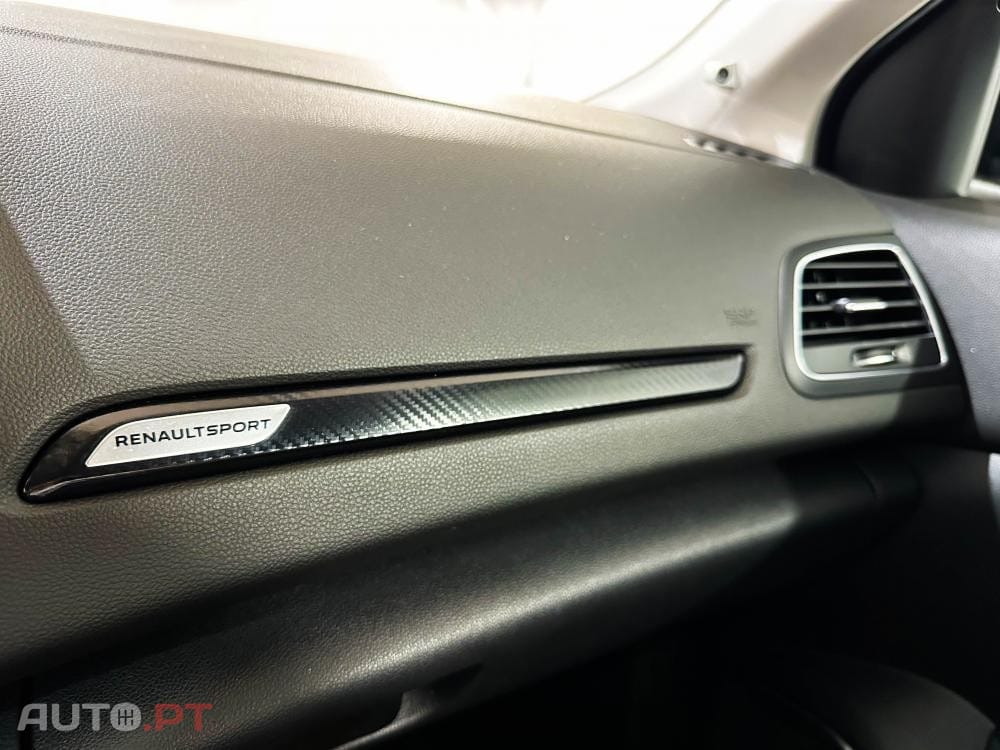 Renault Mégane 1.8 TCe R.S. EDC J19