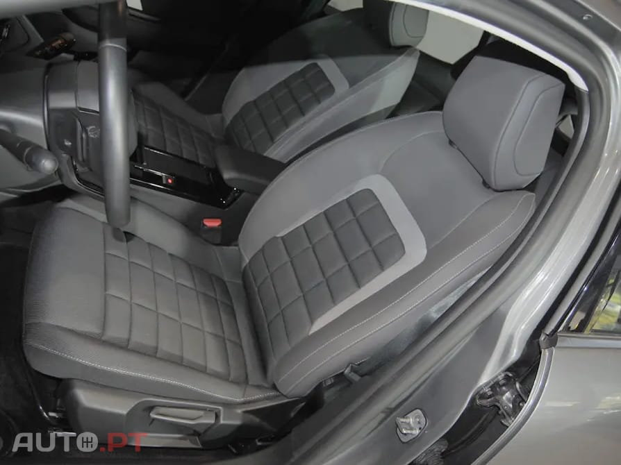 Citroen C4 1.2 Hybrid Max e-DSC6