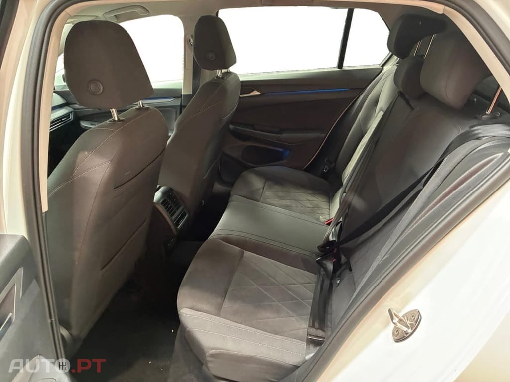 Volkswagen Golf 1.5 eTSI OPF Style DSG