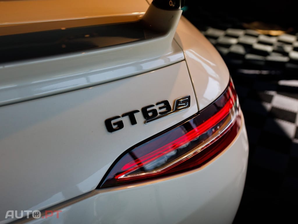 Mercedes-Benz AMG GT 63 s 4MATIC +