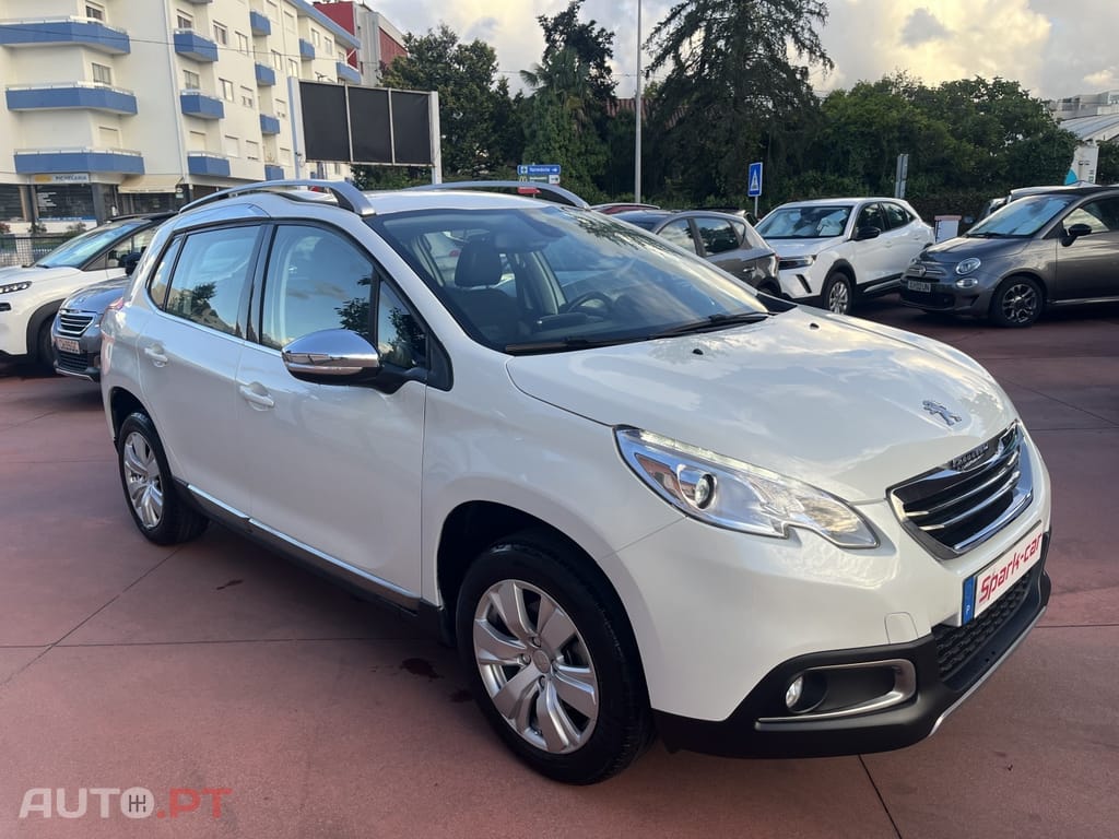 Peugeot 2008 1.2 PureTech Allure EAT6