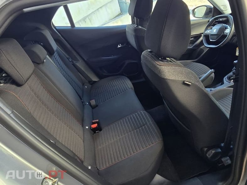 Peugeot 2008 1.2 PureTech Active