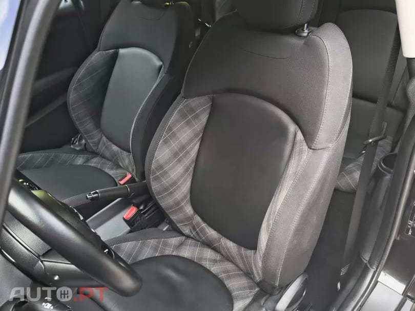 MINI Cooper Cooper One 1.6