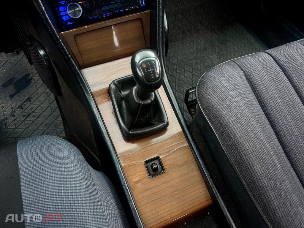 Mercedes-Benz E 200 D