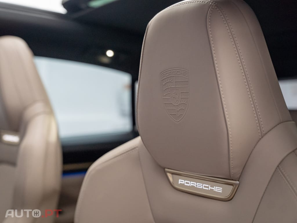 Porsche Macan Electric 4