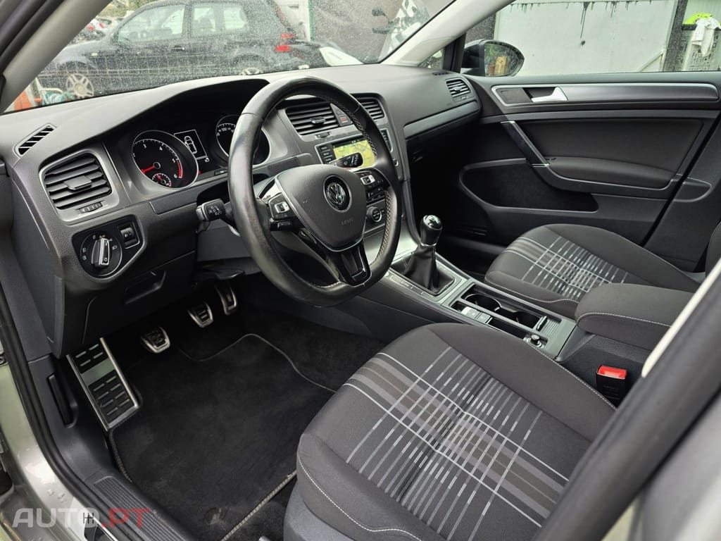 Volkswagen Golf 1.6 TDI Highline