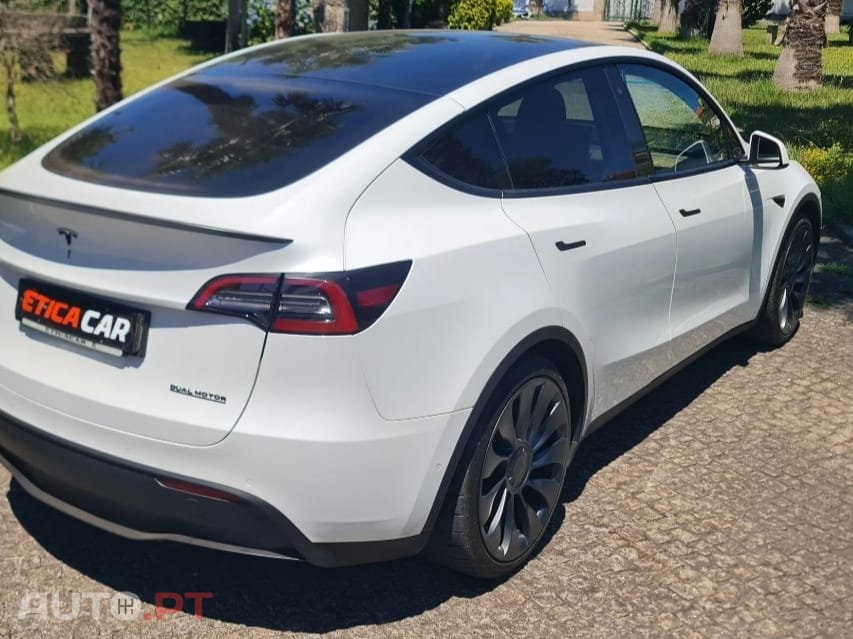 Tesla Model Y Performance Tração Integral