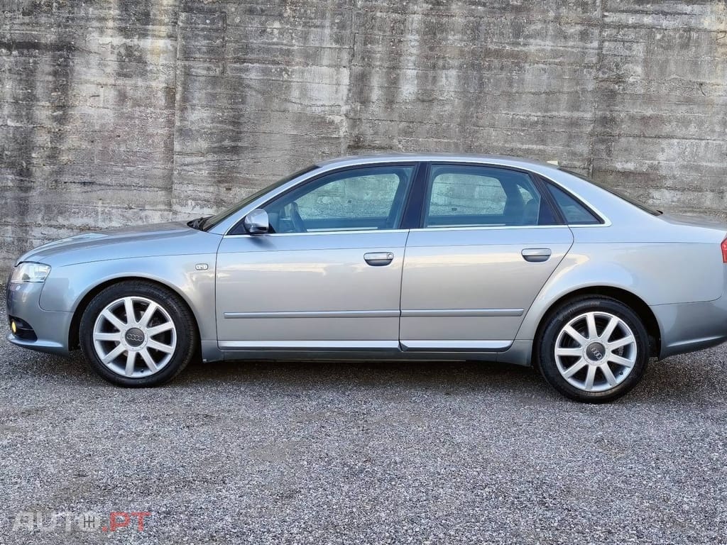 Audi A4 2.0 TDI S-line
