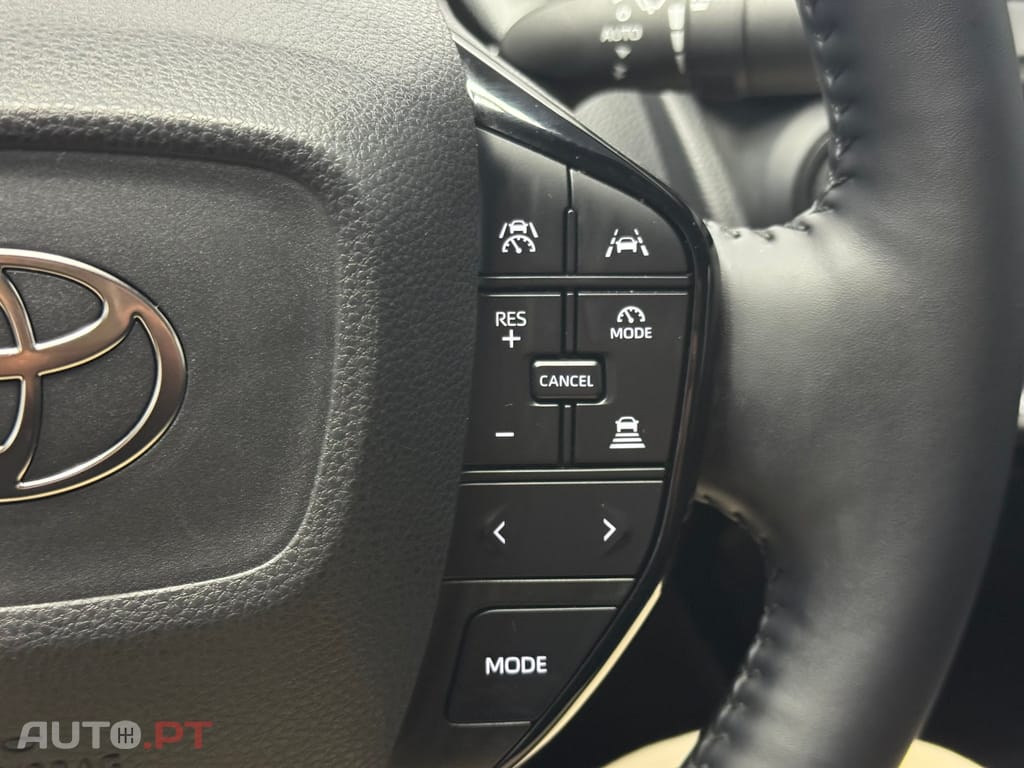 Toyota Prius 2.0 Plug-in Luxury