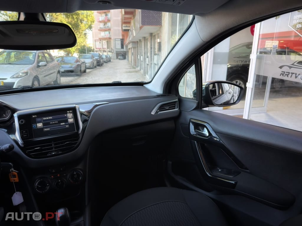 Peugeot 208 1.2 PureTech Style