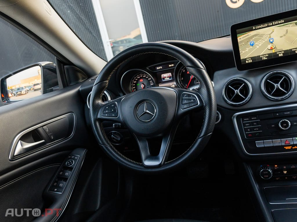Mercedes-Benz CLA 200 d Shooting Brake Urban Aut. — fotografia 20