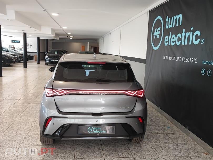 BYD Dolphin 60.4 kWh Comfort — fotografia 4