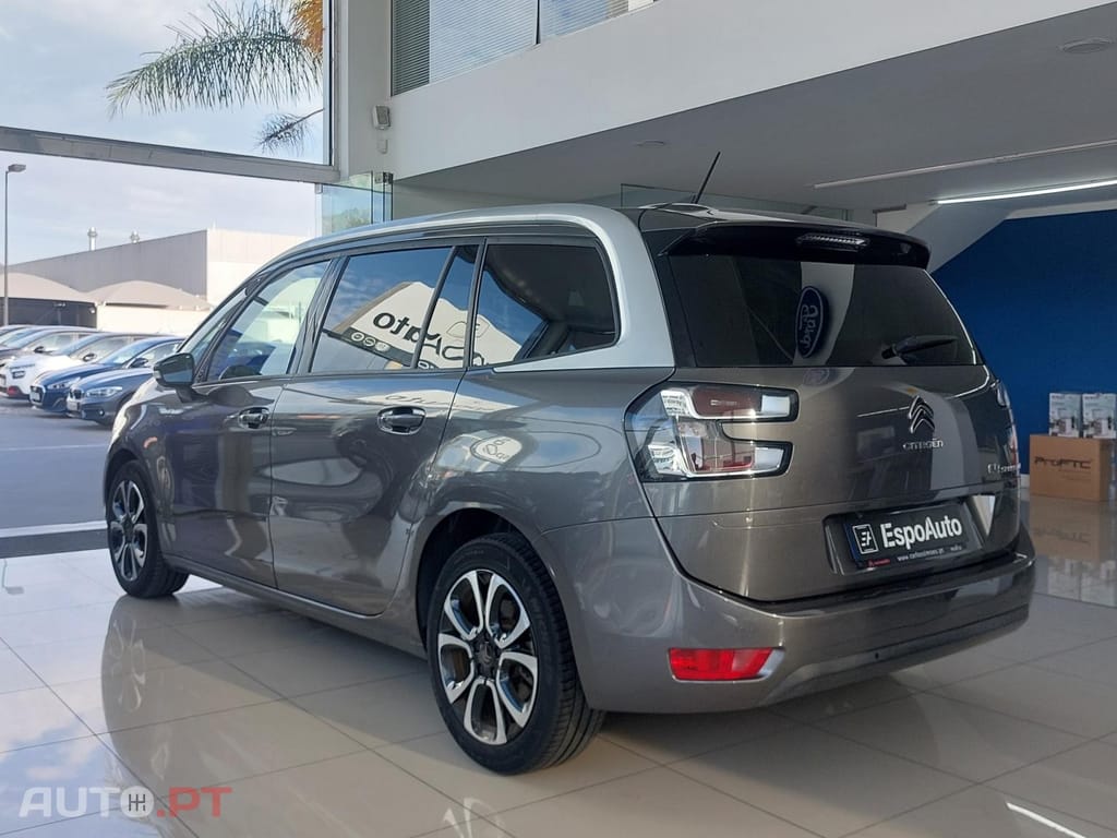 Citroën Grand C4 Spacetourer 1.2 PureTech Feel — fotografia 3