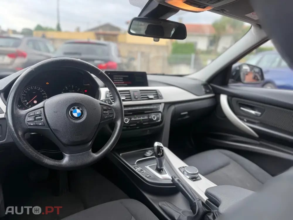 BMW 320 xDrive Auto