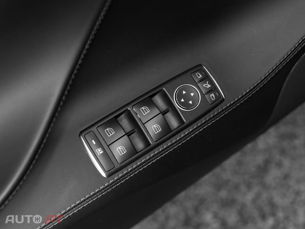 Tesla Model S 75