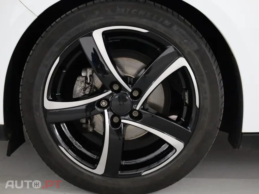 Ford Focus 1.0 EcoBoost S&S COOL&CONNECT