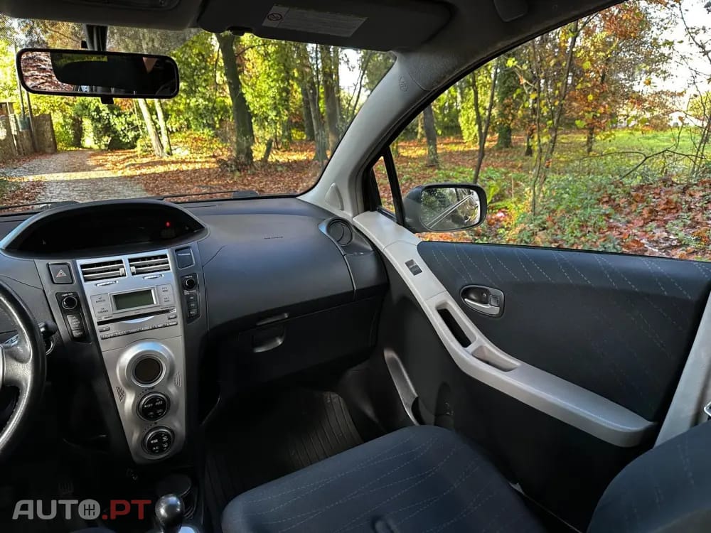 Toyota Yaris 1.0 VVT-i High Pack MM