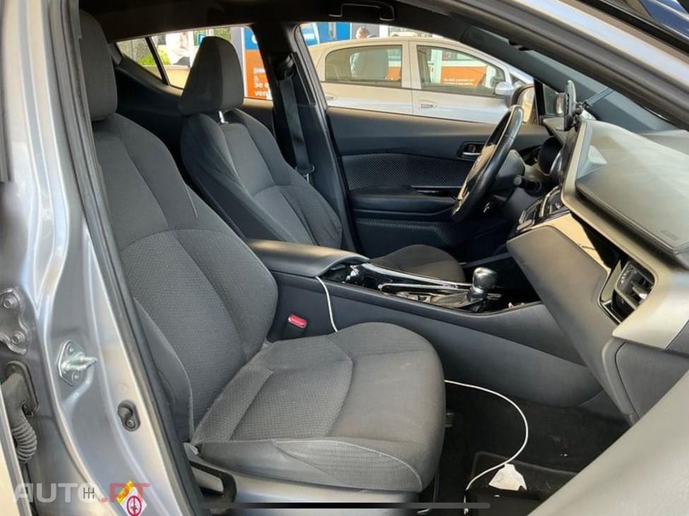 Toyota C-HR 1.8 Hybrid Graphic