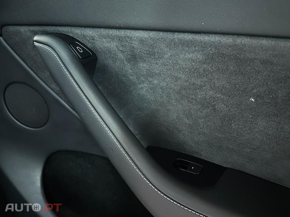 Tesla Model Y Performance Dual Motor AWD