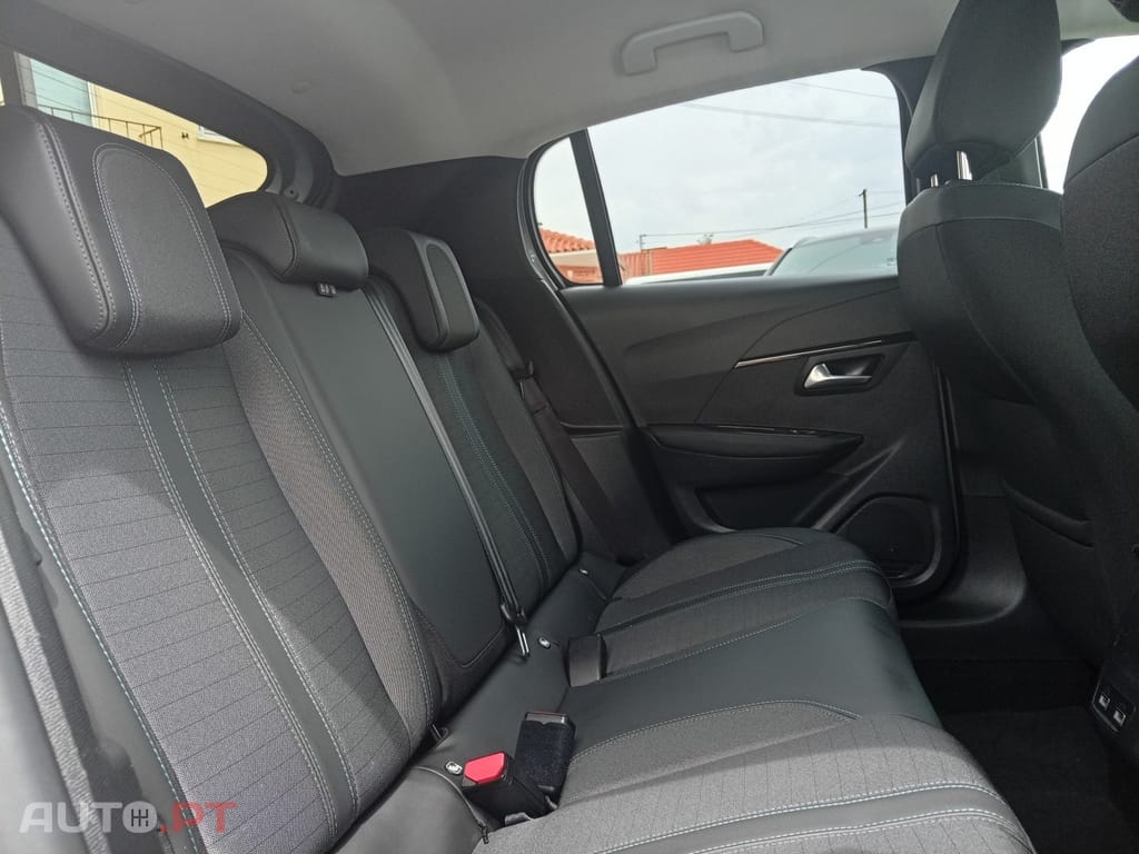 Peugeot E-208 50 kWh Allure