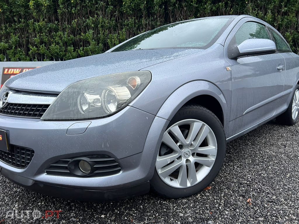 Opel Astra GTC 1.3 CDTi