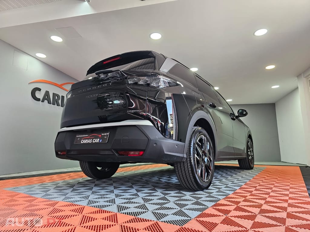 Peugeot 5008 GT Hybrid e-DCS6