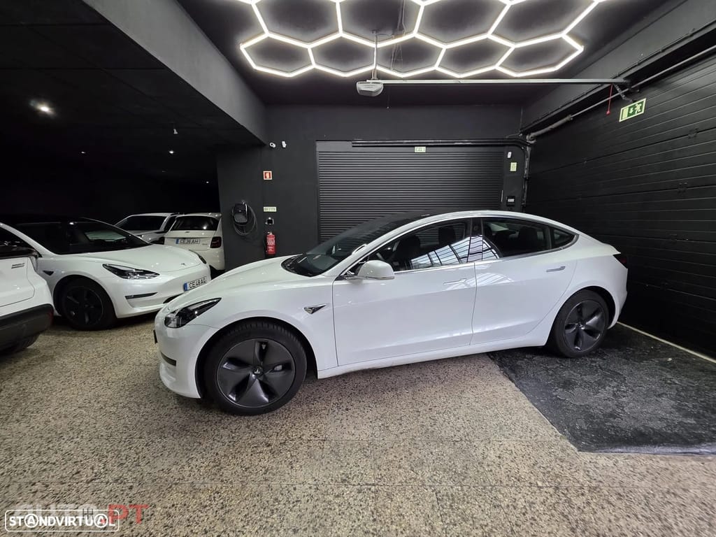 Tesla Model 3 Standard Range Plus RWD