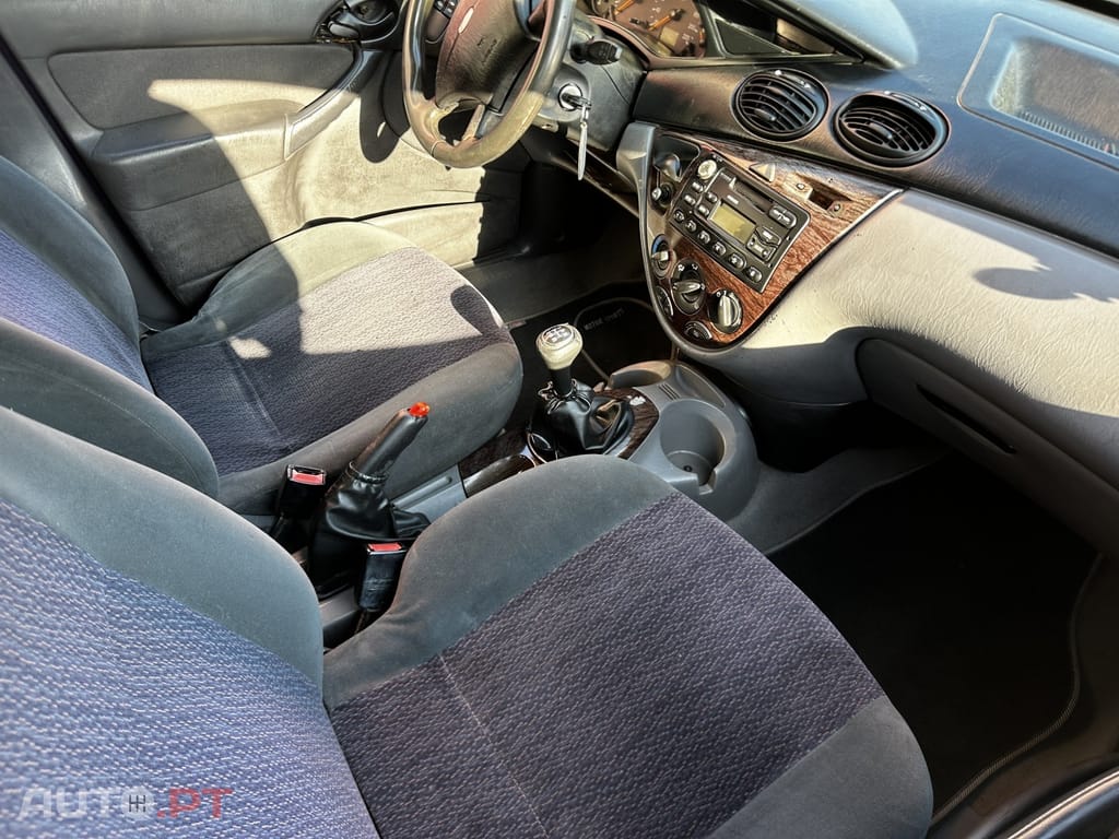 Ford Focus 1.6 Ghia