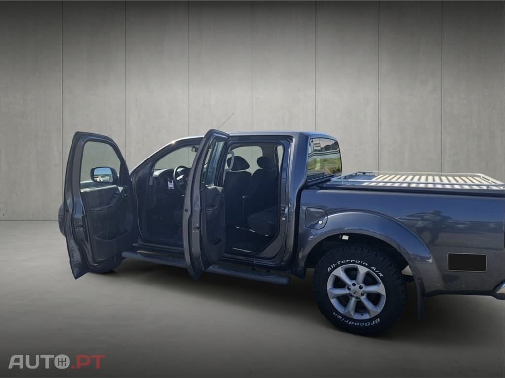 Nissan Navara 2.5 dCi CD SE AT 4WD
