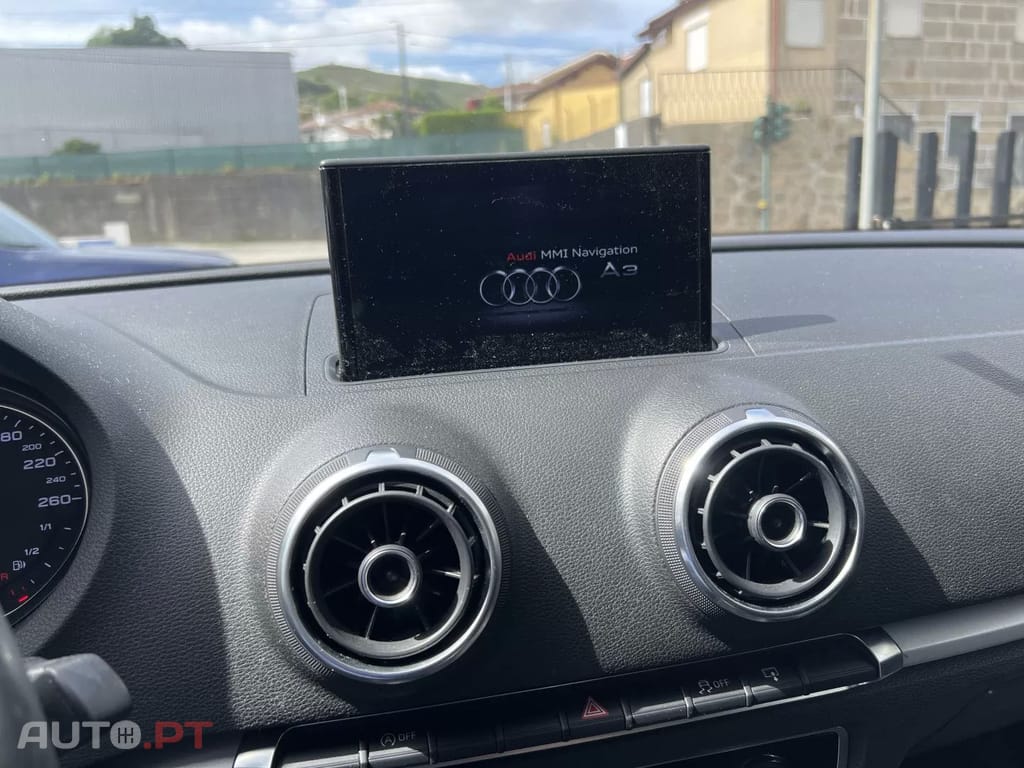 Audi A3 1.6 TDI (clean diesel) Ambiente — fotografia 11