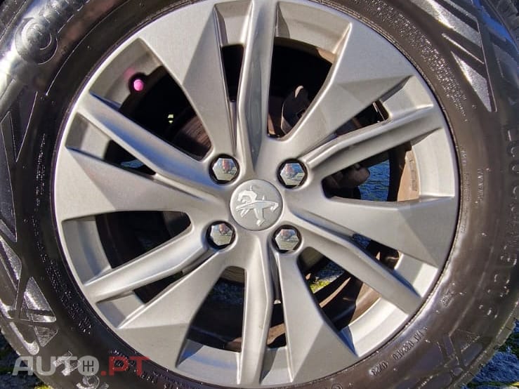 Peugeot 2008 1.2 Active Pack